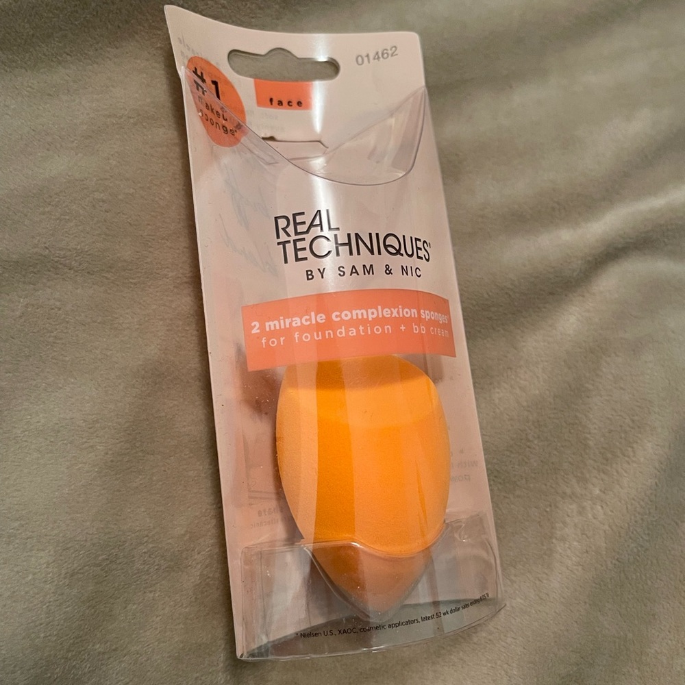 Real techniques complexion sponge